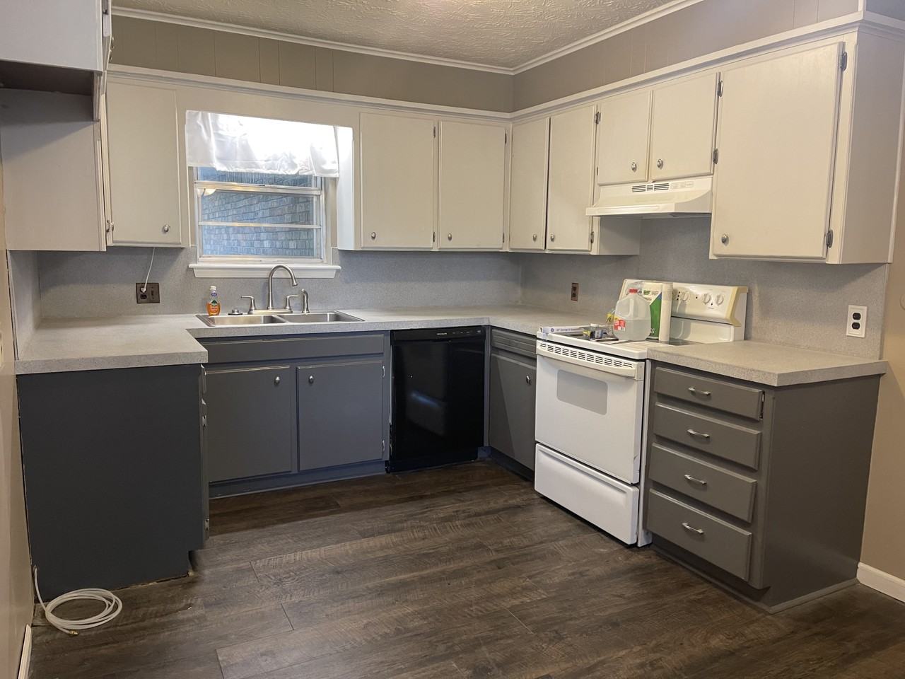 1120 W Will Rogers Ct #NA - Photo 2 of 6