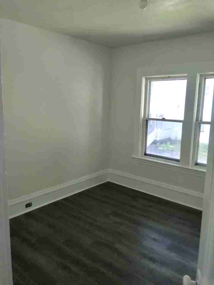 159 West St #4 - Photo 5 of 6