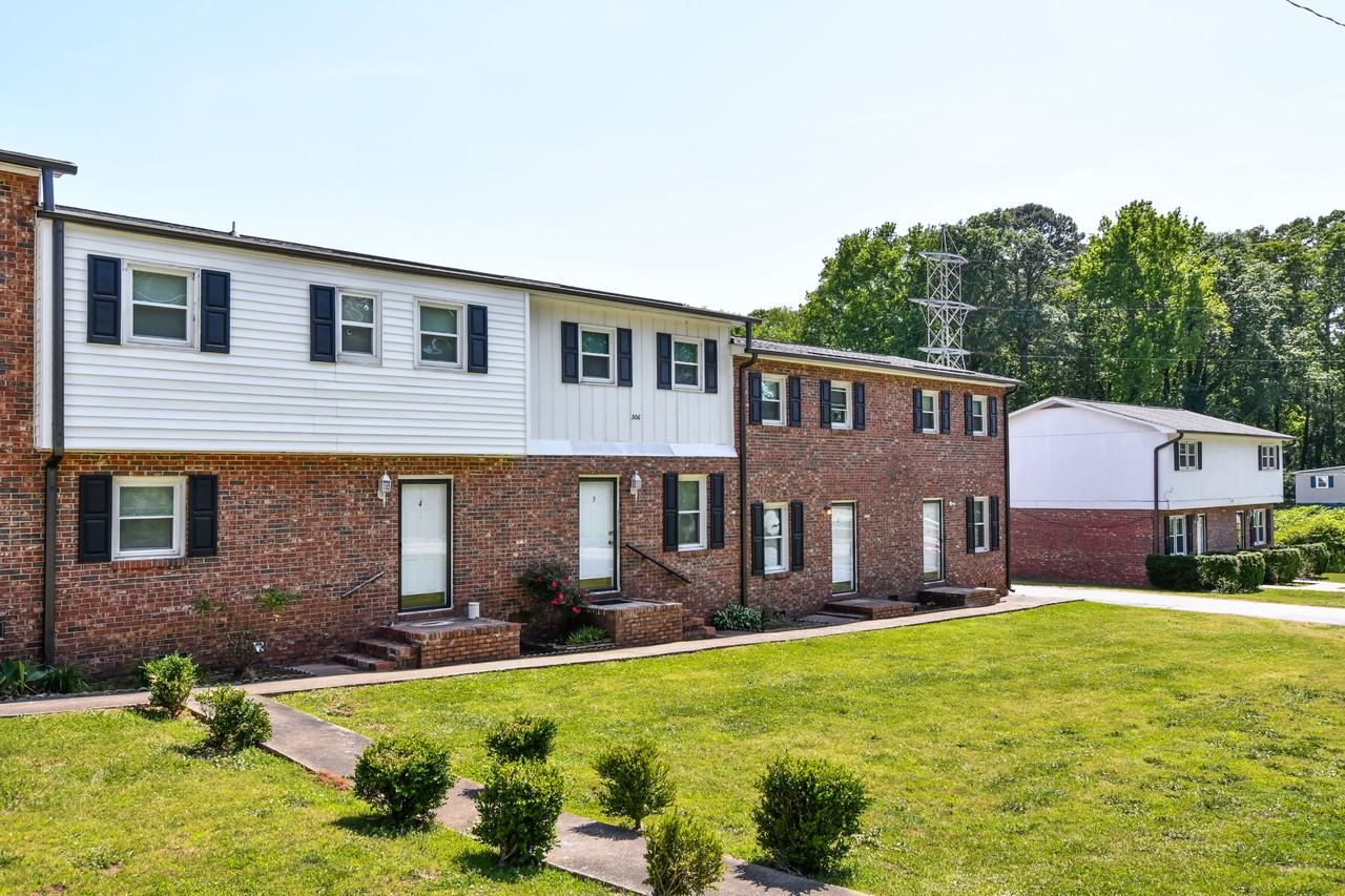 Charlestown - Photo 5 of 50