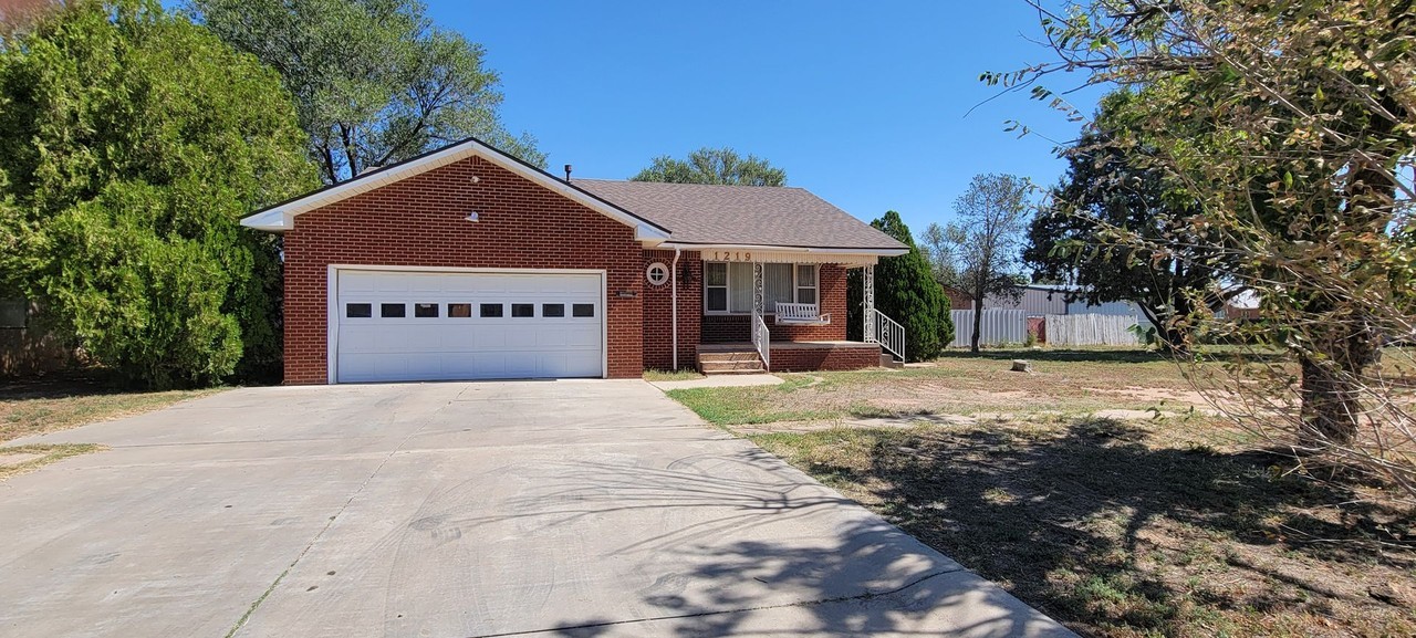 1219 N Merriwether St - Photo 2 of 13