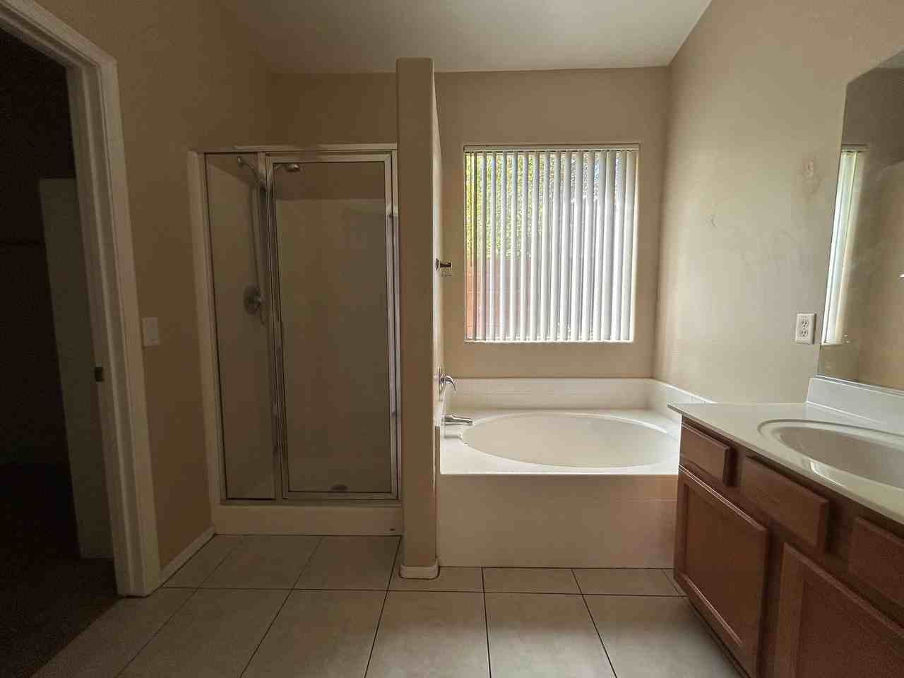 3869 S Coach House Dr - Photo 6 of 33