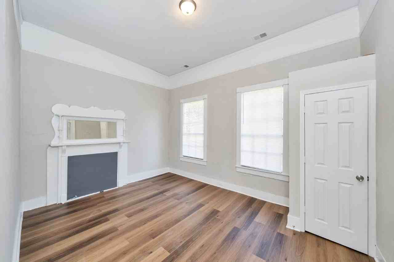 75 Fitzpatrick St - Photo 7 of 16