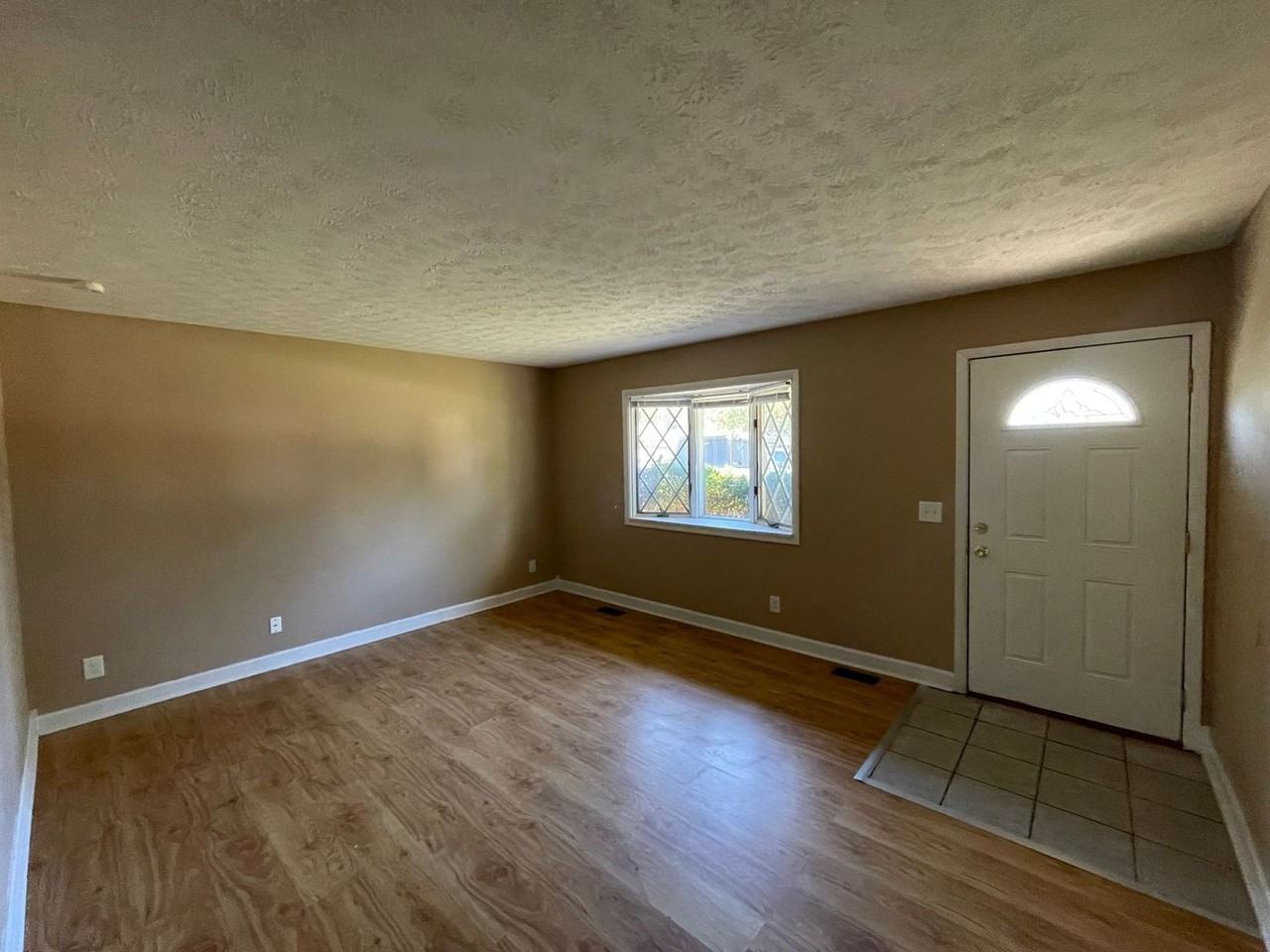 5770 Lake Superior Dr - Photo 2 of 21