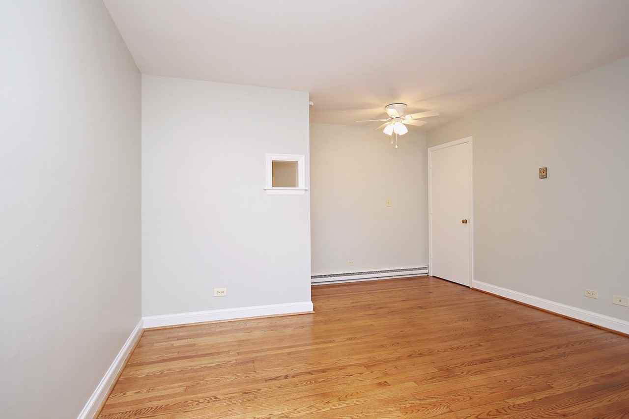 2114 Ivy Rd #11 - Photo 4 of 10