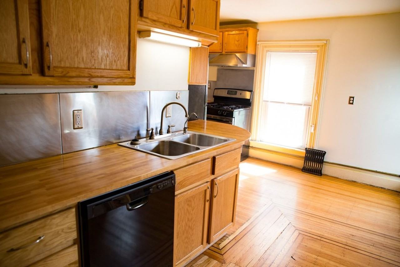 809 6th St Se - Photo 2 of 25