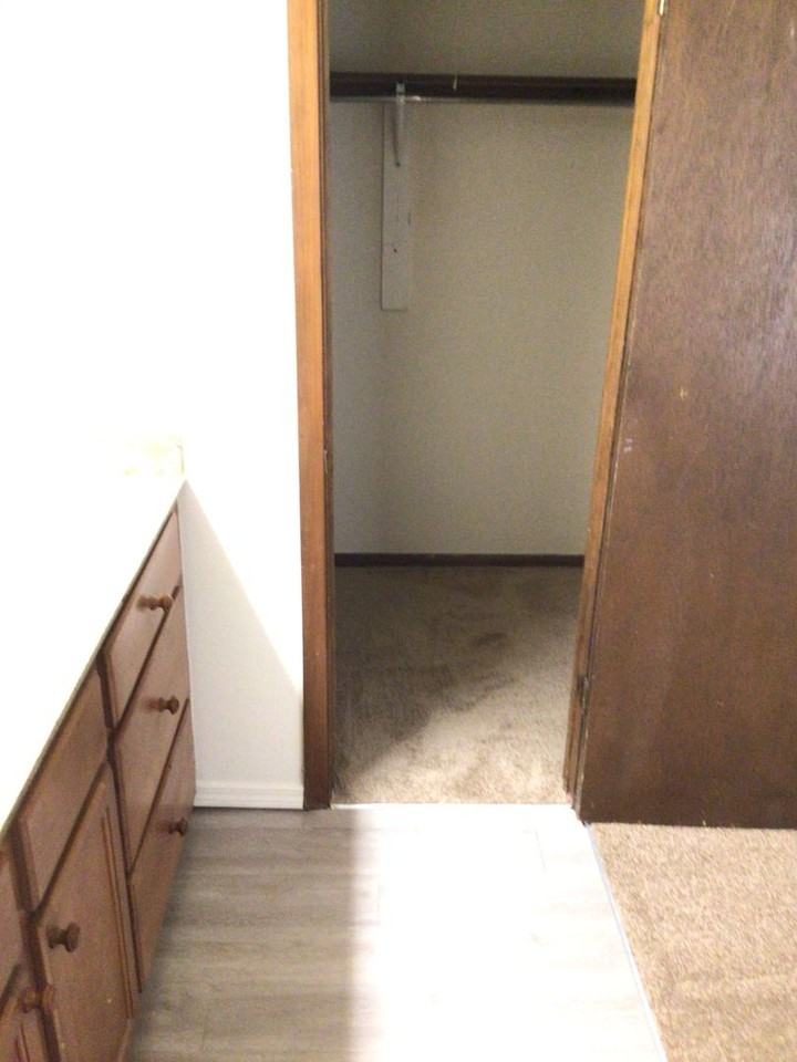 9228 Florida Blvd - Photo 7 of 47