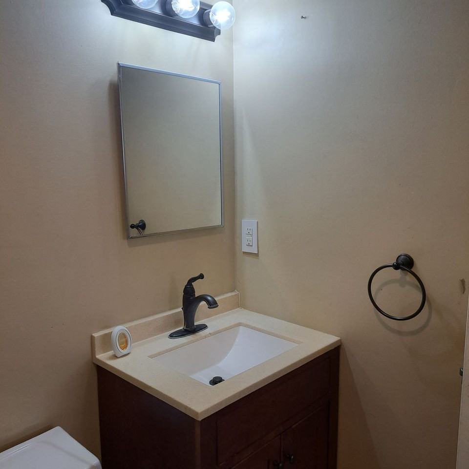 510 14th St #103 - Photo 4 of 12