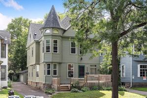 featured image of 818 7th St Se