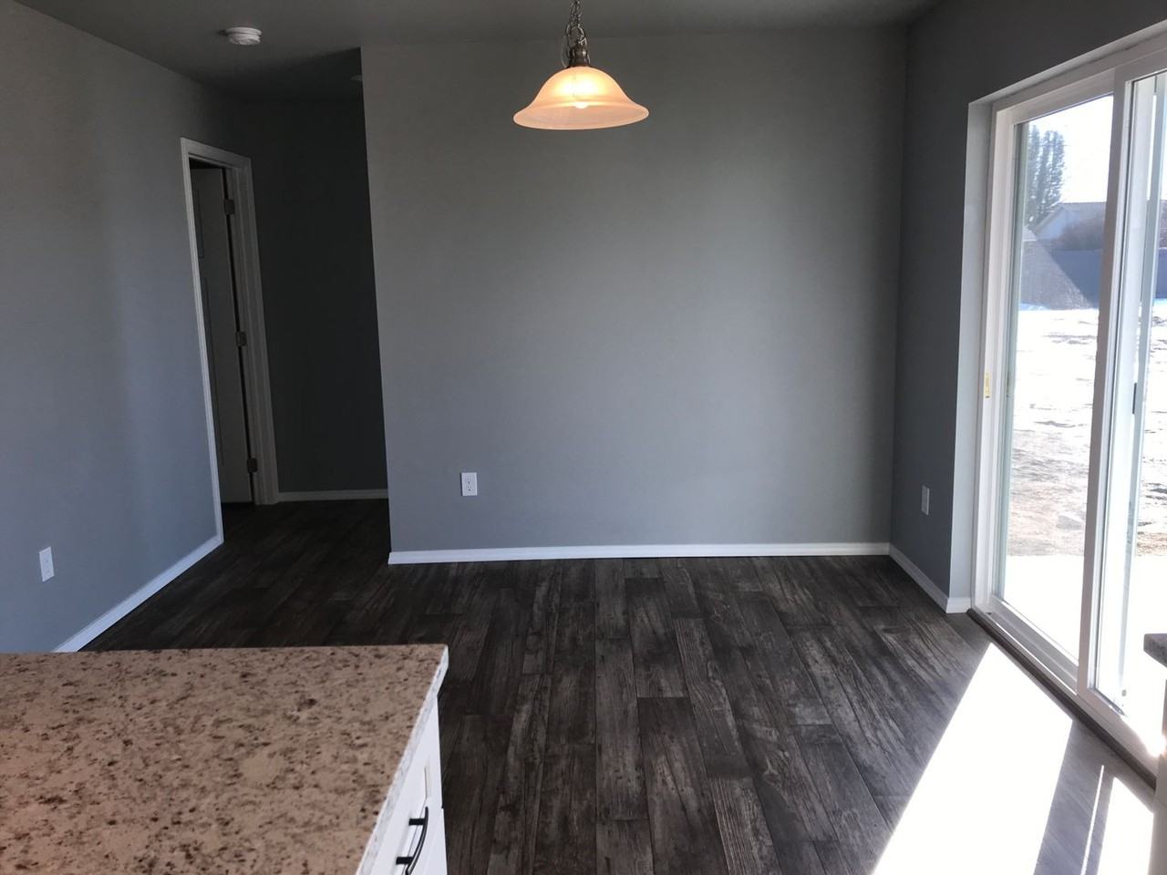 1518 S Roberta St - Photo 6 of 18