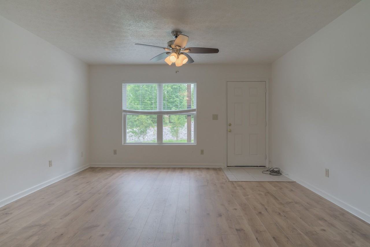 915 Giles Rd - Photo 3 of 17