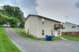featured image of 915 Giles Rd