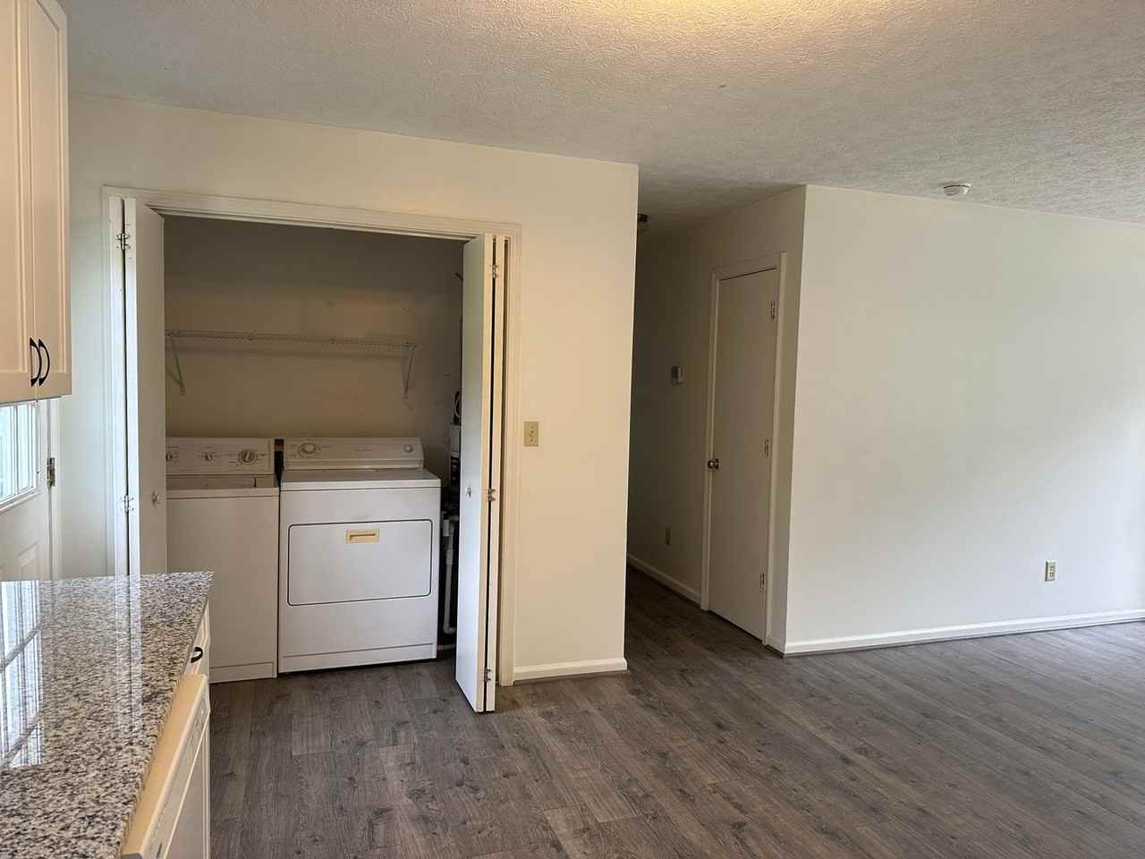 917 Giles Rd - Photo 4 of 11