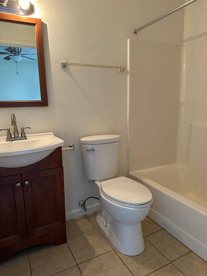 917 Giles Rd - Photo 5 of 11