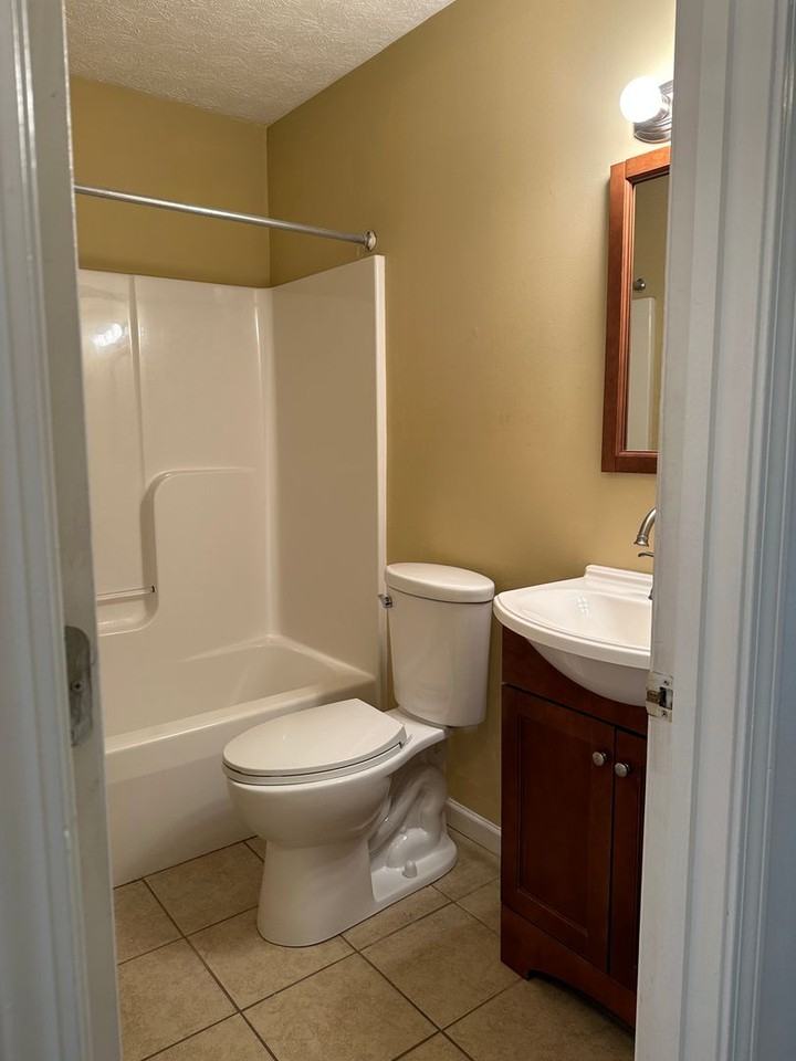 917 Giles Rd - Photo 6 of 11