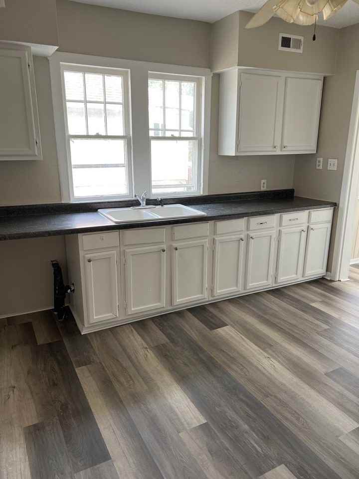 417 Brooke Rd - Photo 4 of 11