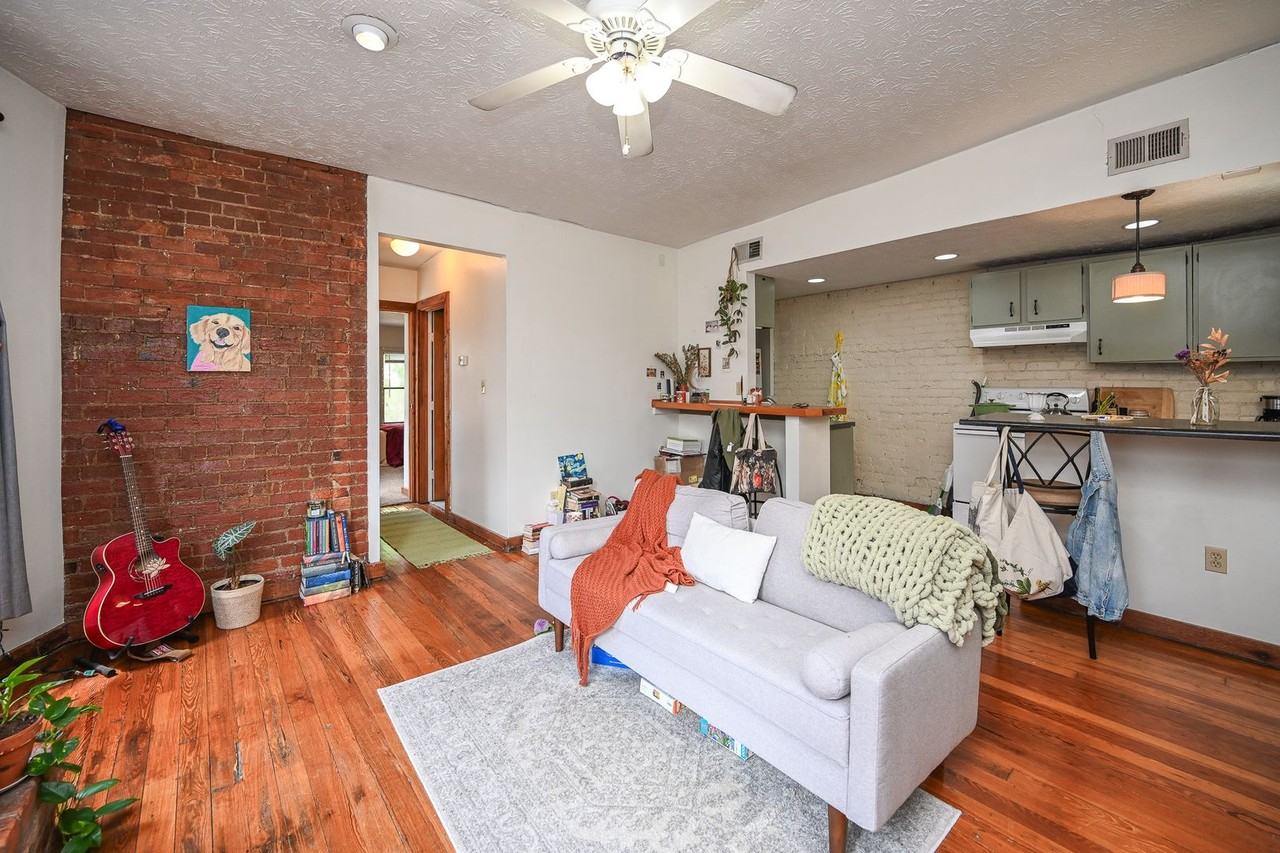 3207 Vine Street - Photo 3 of 17