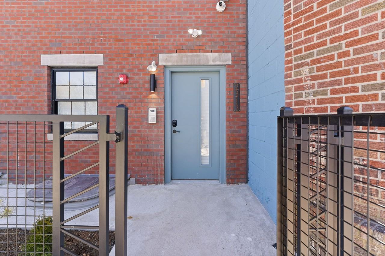 Beautiful Fairmount Park Multifamily Luxury 2 - Photo 2 of 6