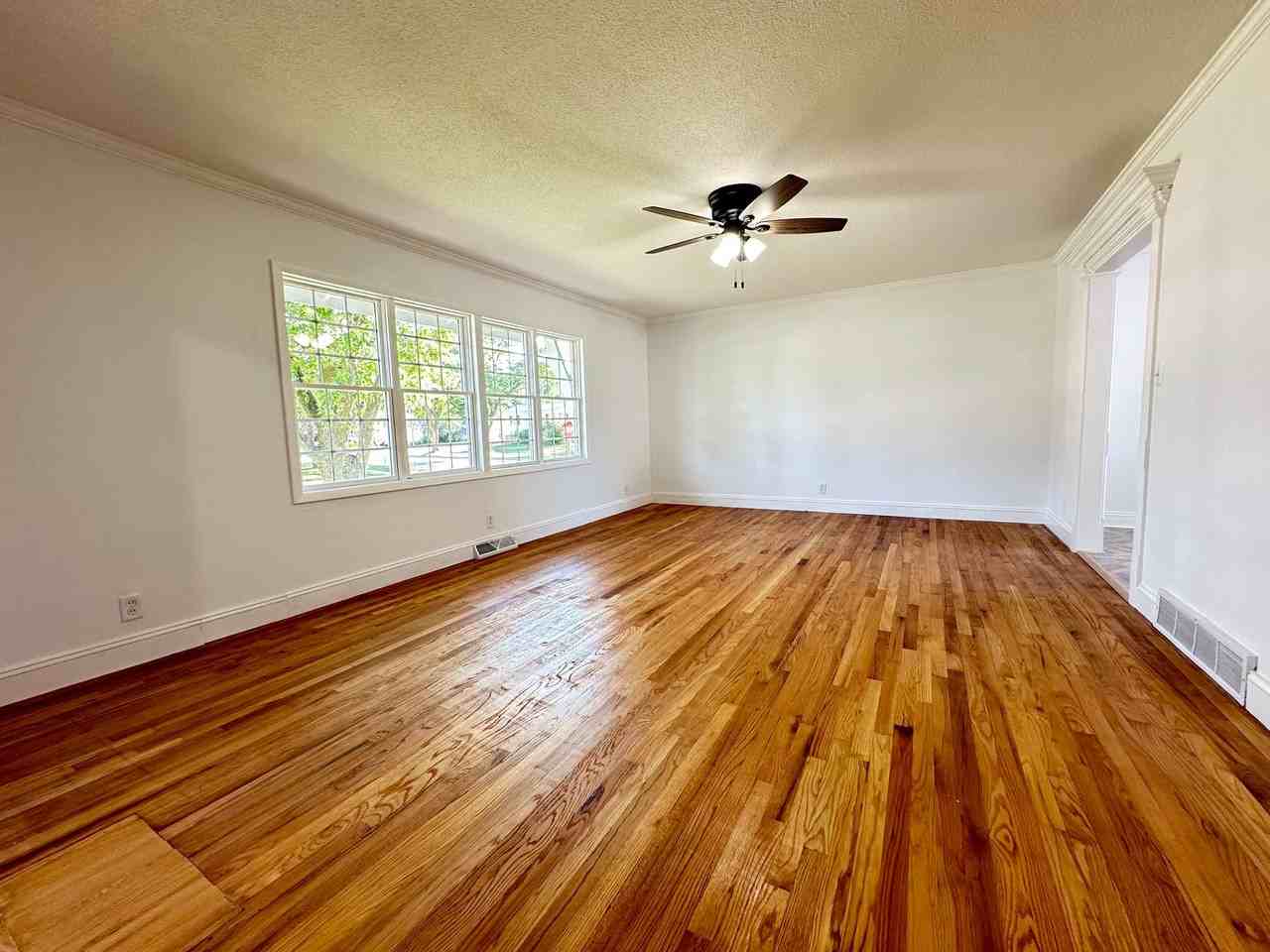 2504 20th Avenue North - Photo 6 of 16