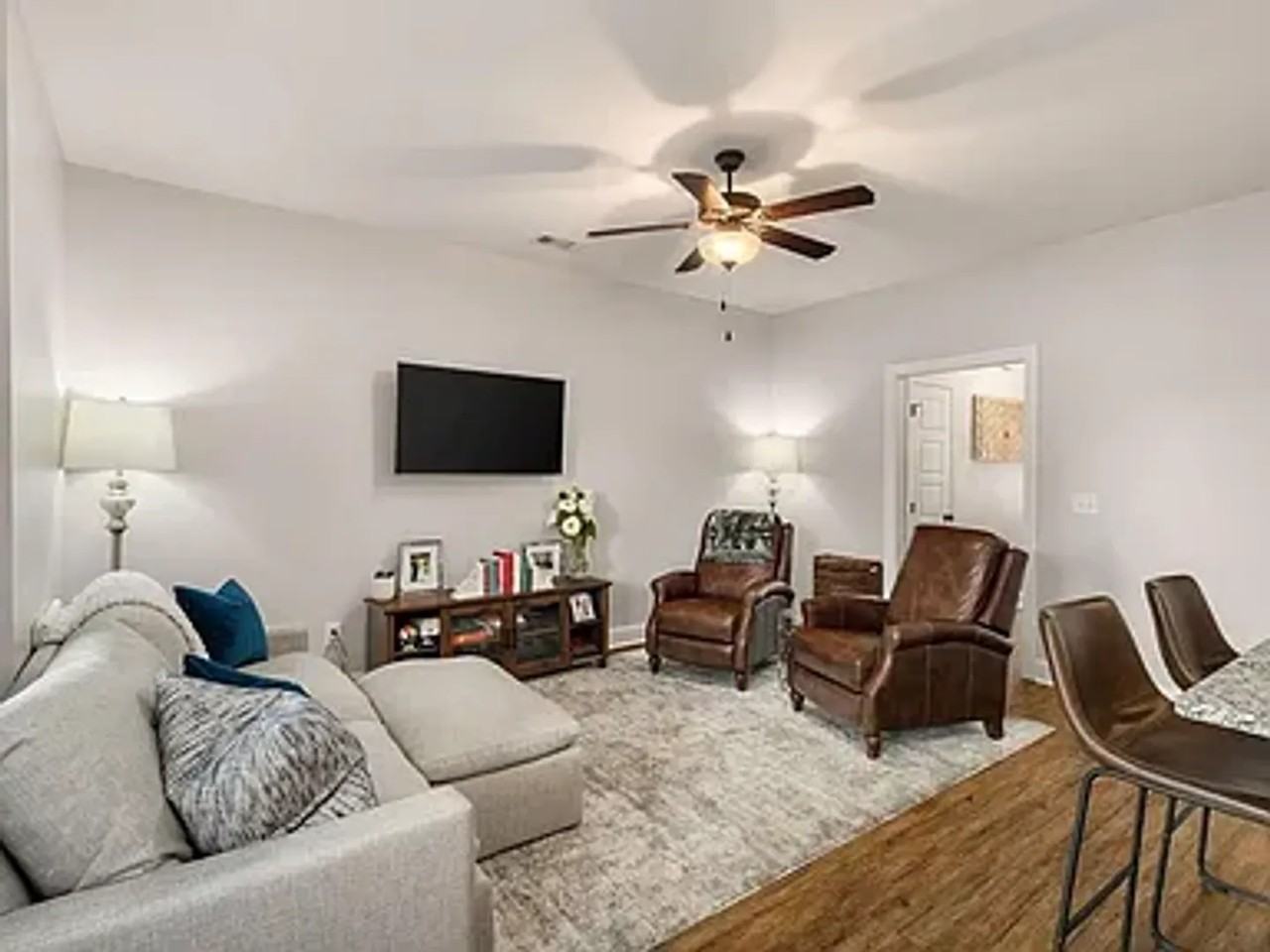 2047 Stephanie Court - Photo 4 of 17