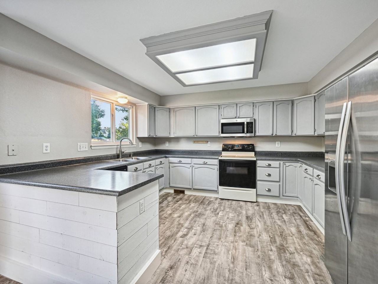 10015 W 81st Cir - Photo 3 of 20