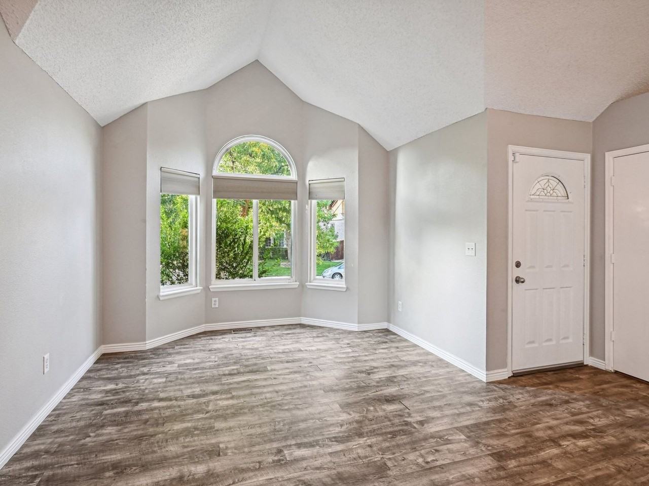 10015 W 81st Cir - Photo 6 of 18
