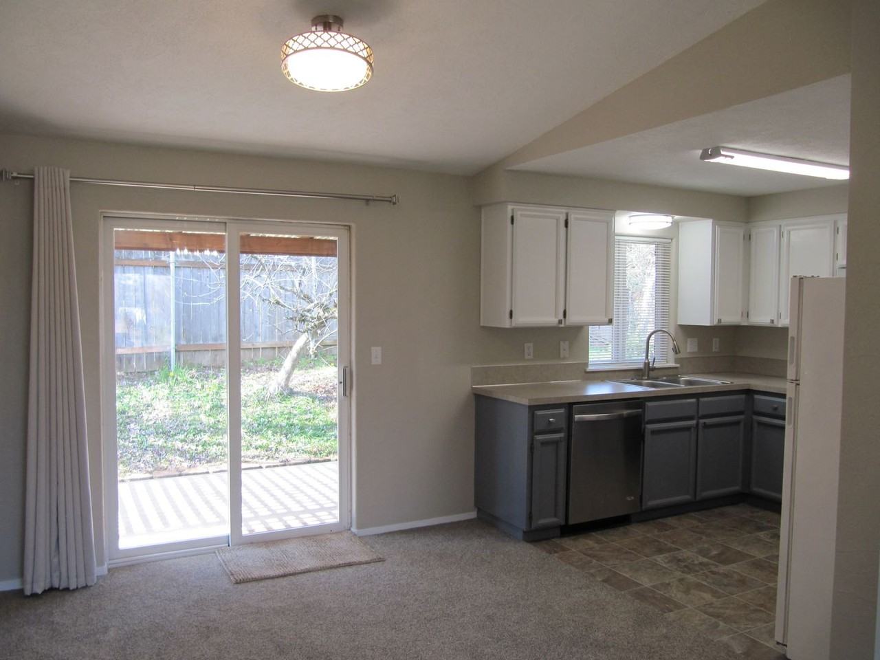 5205 9th Ct Se - Photo 4 of 20