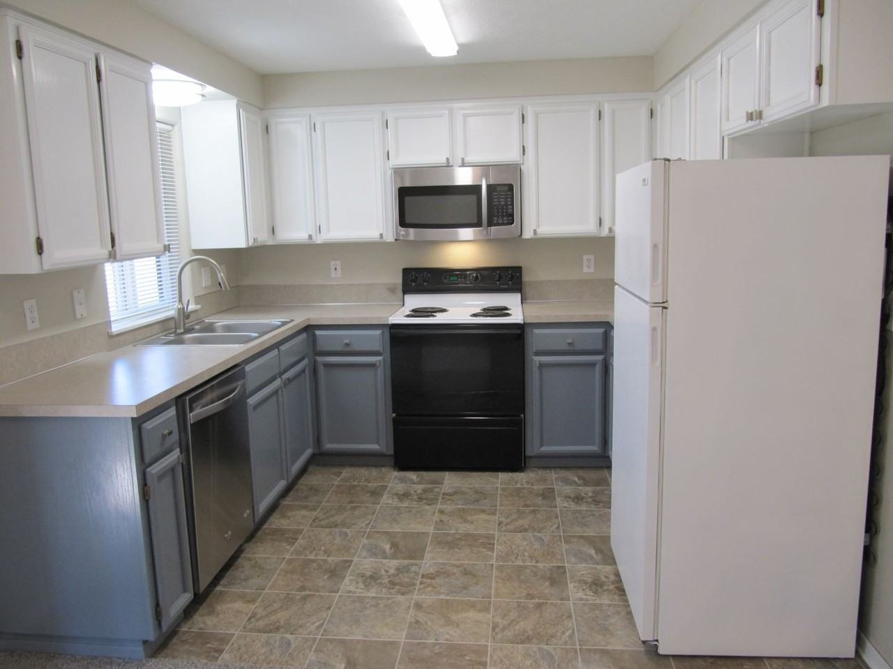 5205 9th Ct Se - Photo 5 of 20
