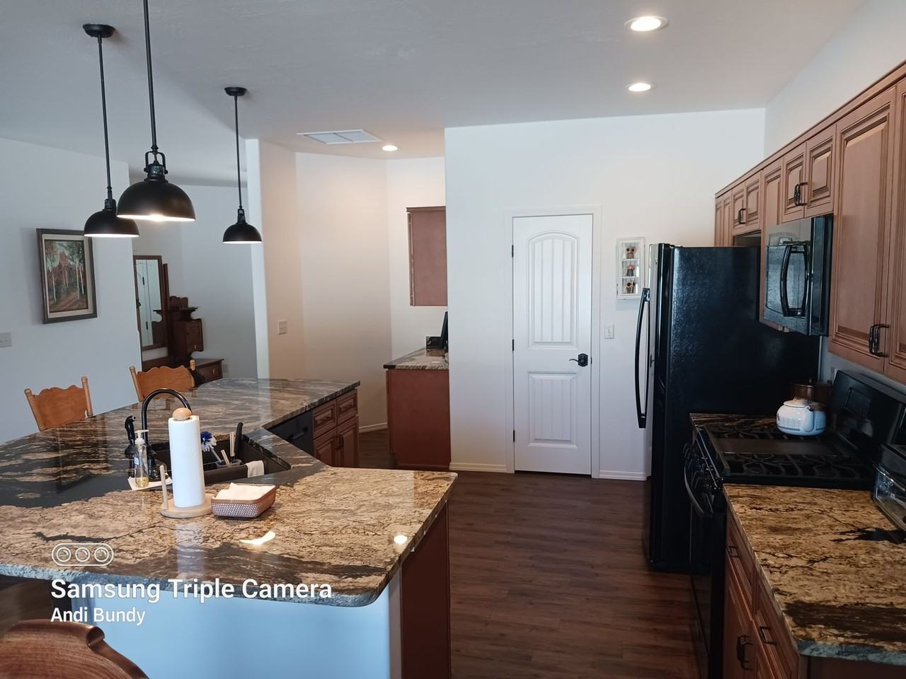 781 Arbor St - Photo 3 of 31