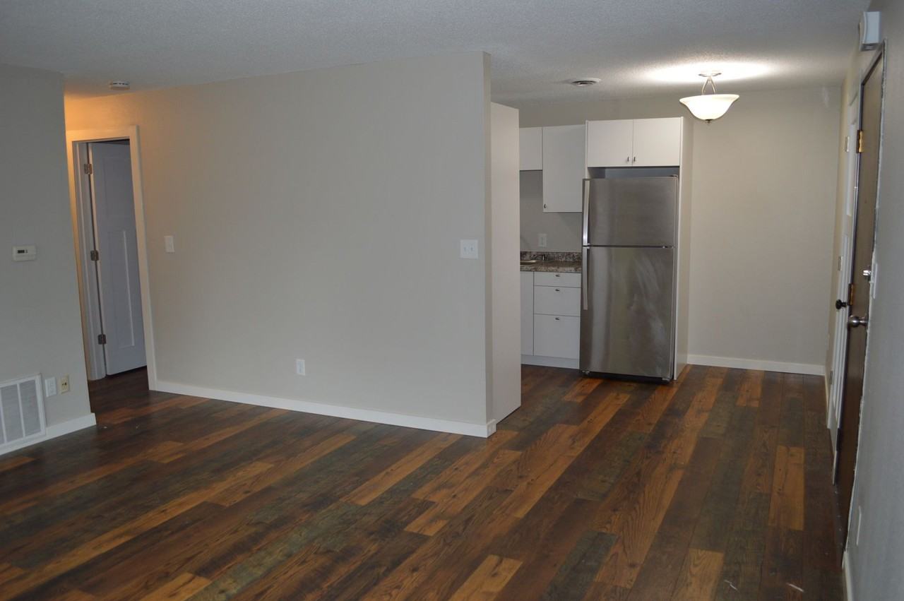 7th Ave. Apts. - Photo 3 of 8