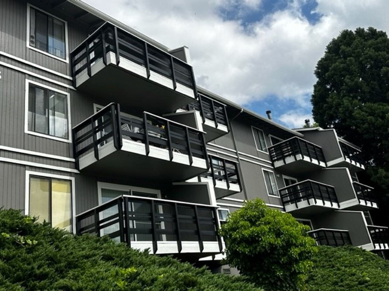 Valley View Apartments - Photo 5 of 42