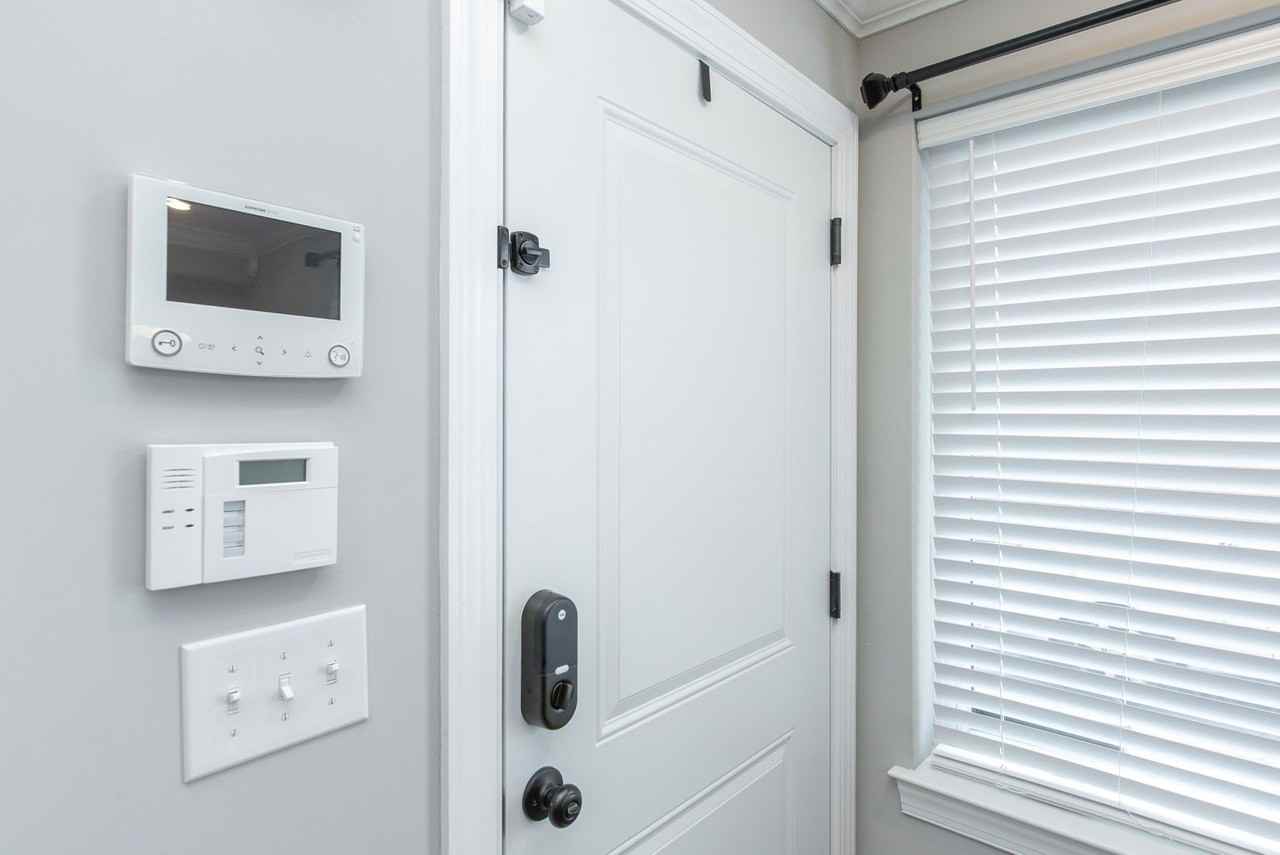 3402 W Commissioner Street - Photo 6 of 21