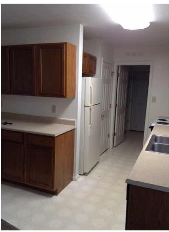 320 W 17th St - Photo 3 of 13
