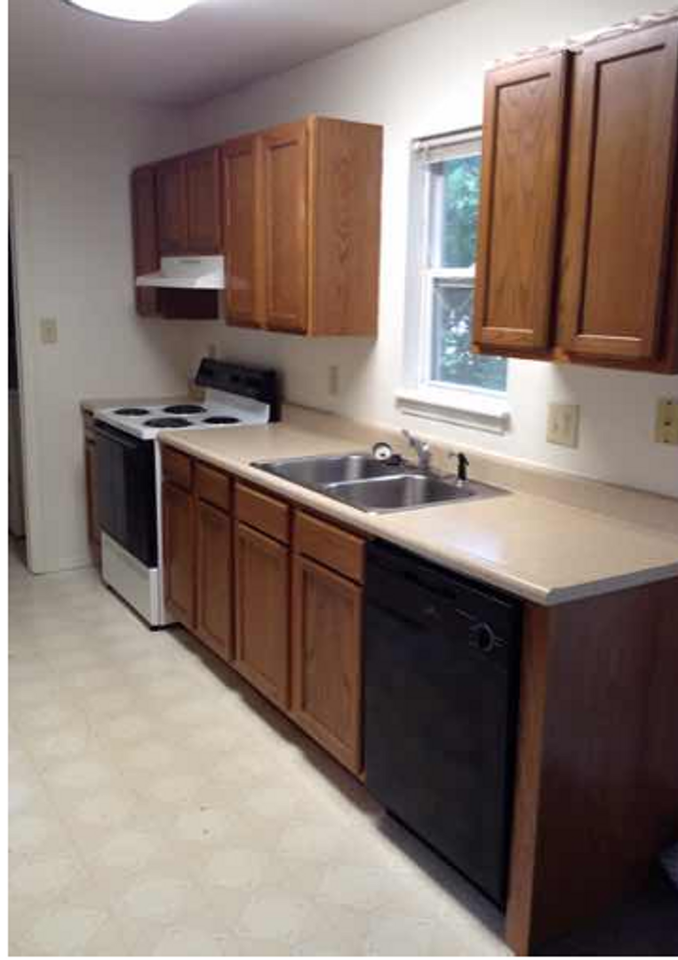 320 W 17th St - Photo 4 of 13