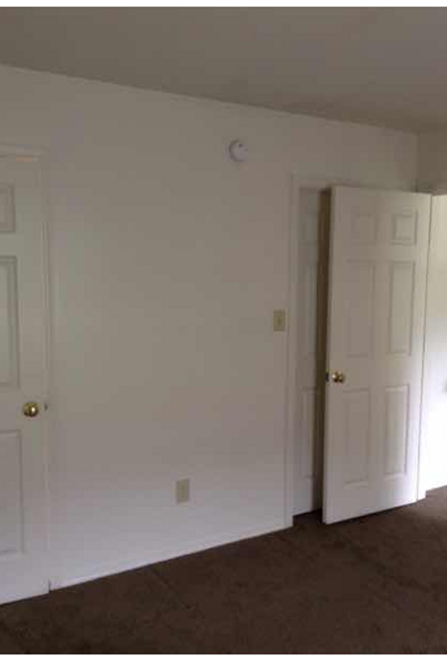 320 W 17th St - Photo 6 of 13