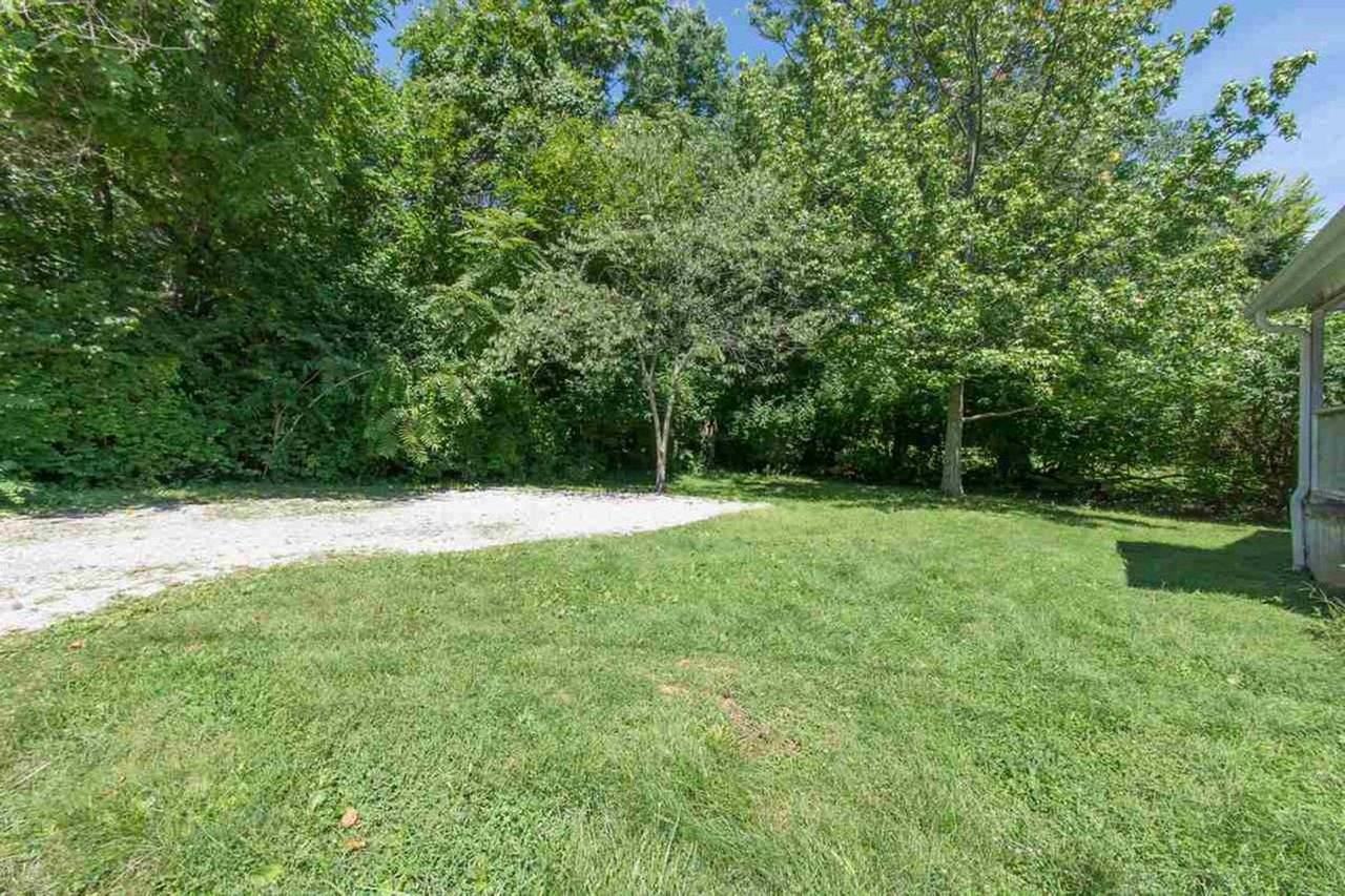 420 S Highland Ave - Photo 4 of 16