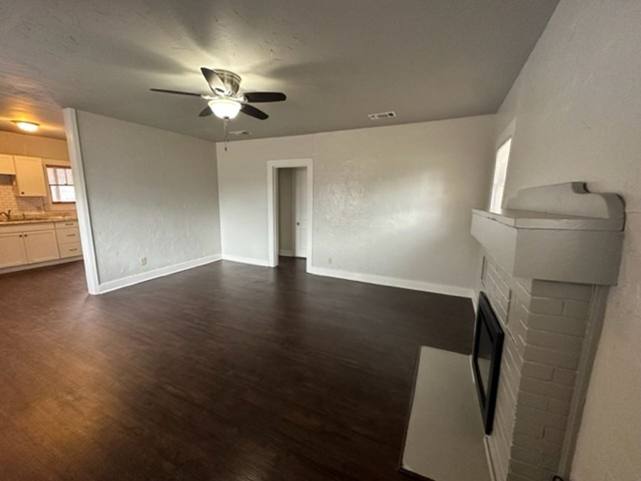 2425 S 5th St - Photo 3 of 18