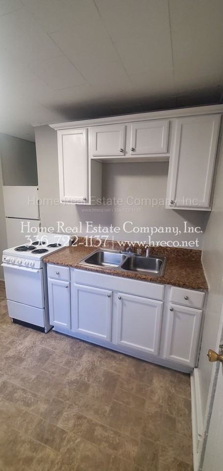 2712 Ludwig St - Photo 5 of 14