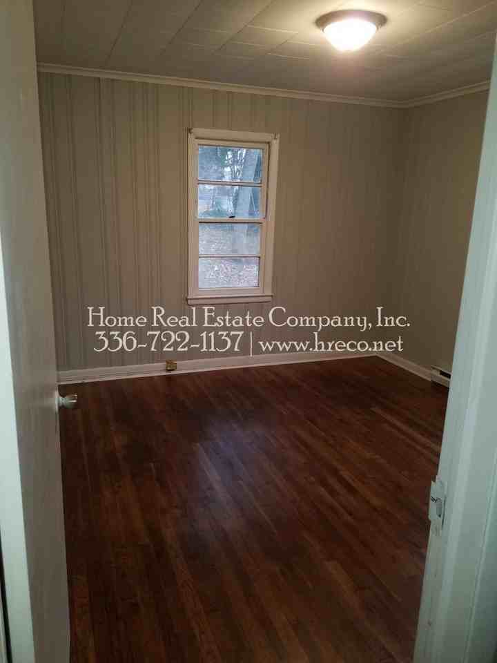 2416 Machine St - Photo 3 of 8