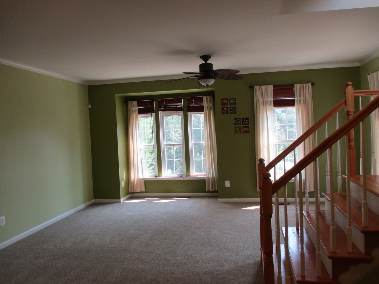 9102 Marie Ct - Photo 4 of 11