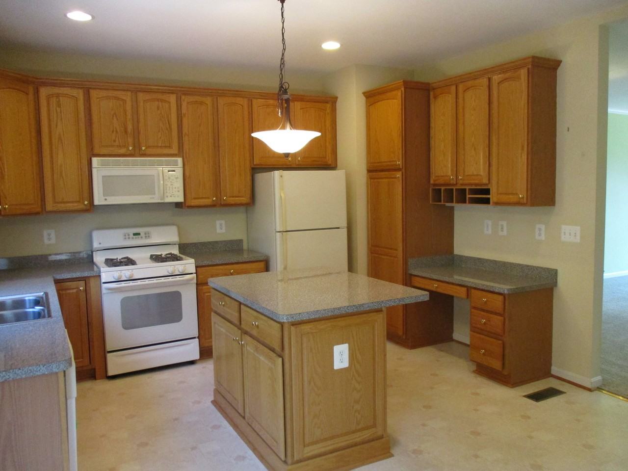 9102 Marie Ct - Photo 5 of 11