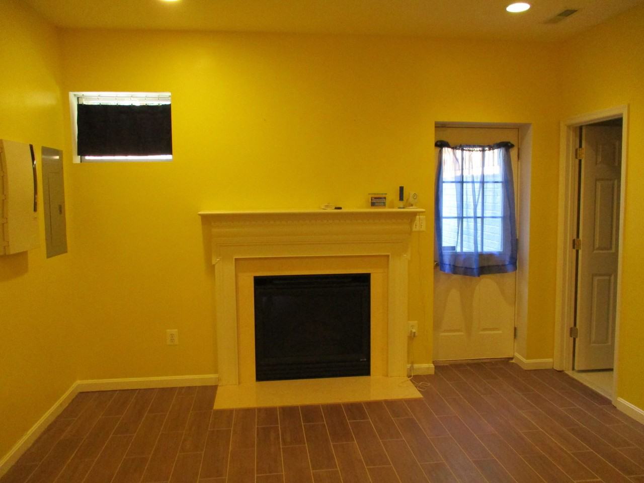 9102 Marie Ct - Photo 6 of 11