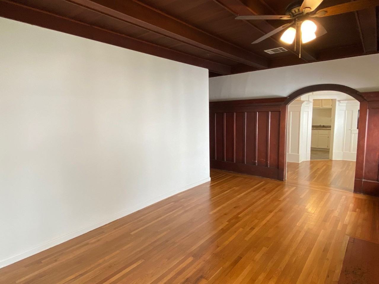 213 S 12th St - Photo 4 of 22