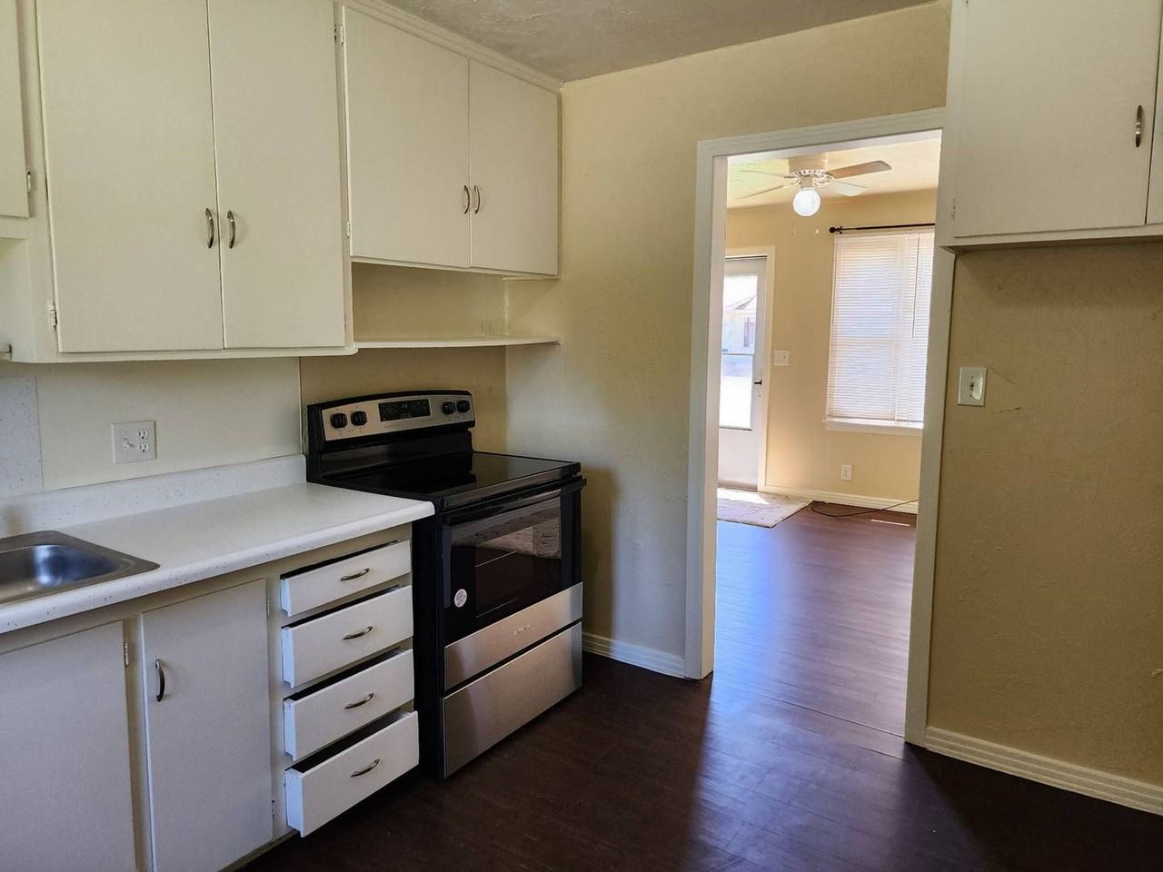 5108 N Beaver Ave - Photo 7 of 18