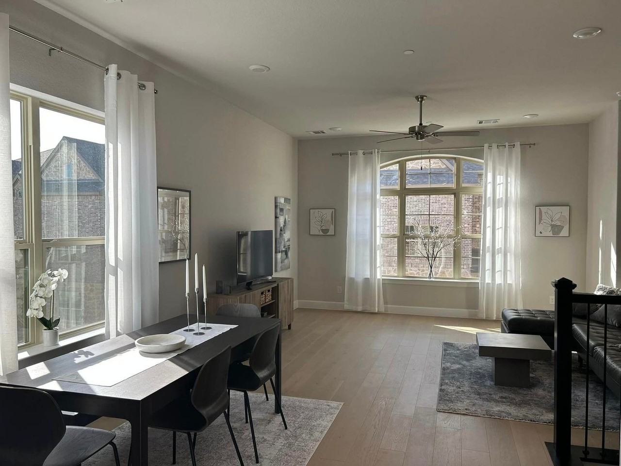 4420 Murphy Ln - Photo 3 of 16