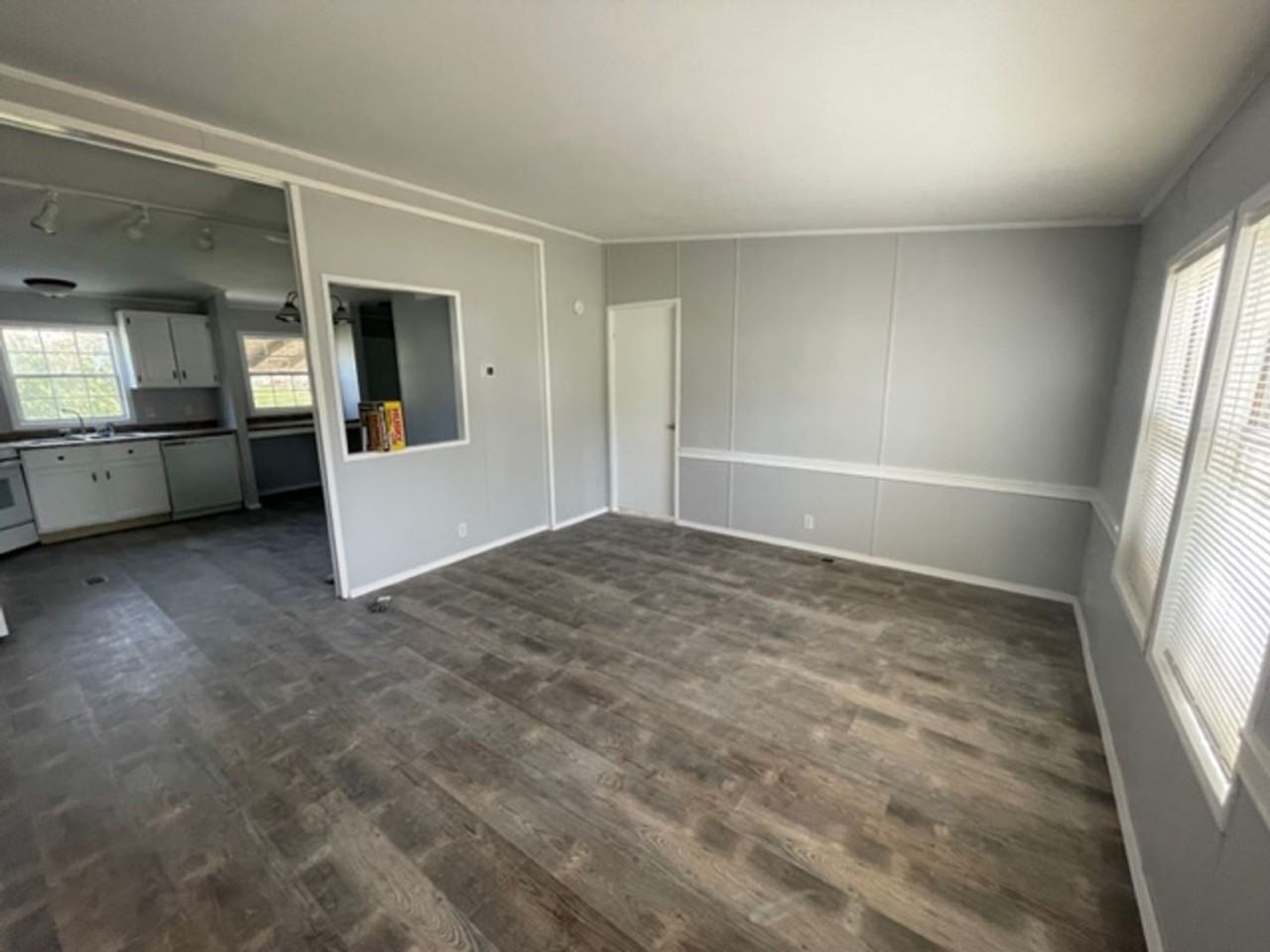1408 John St - Photo 2 of 19
