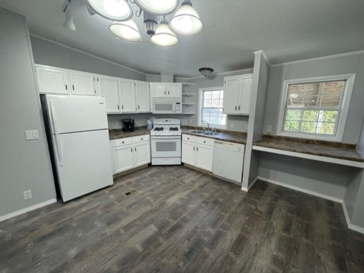 1408 John St - Photo 3 of 19