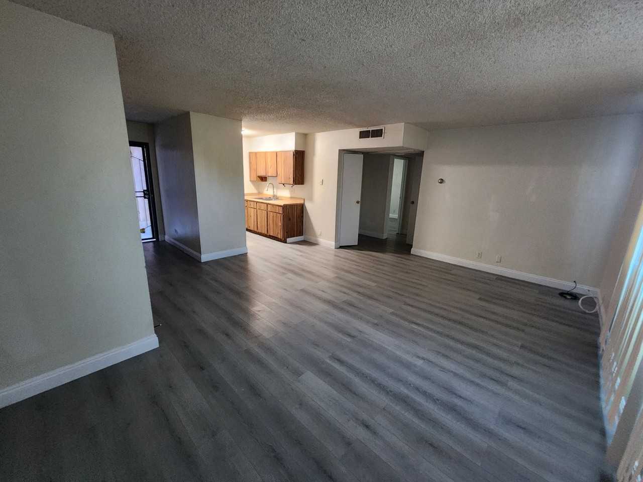 225 E Foster Ave #2 - Photo 4 of 18