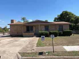 301 Margaret Lee St - Photo 1 of 1