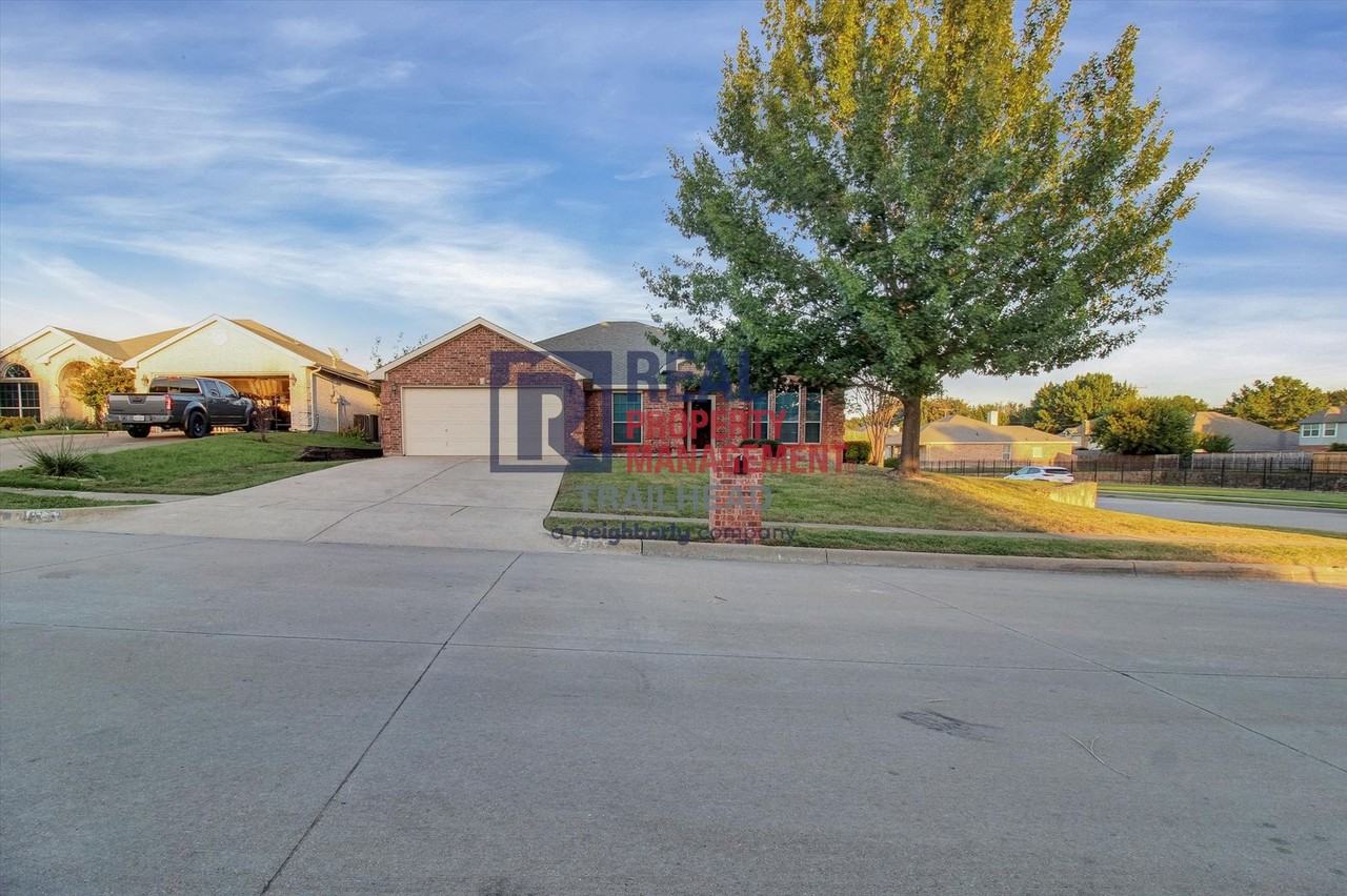 1173 Sopwith Ct - Photo 3 of 32