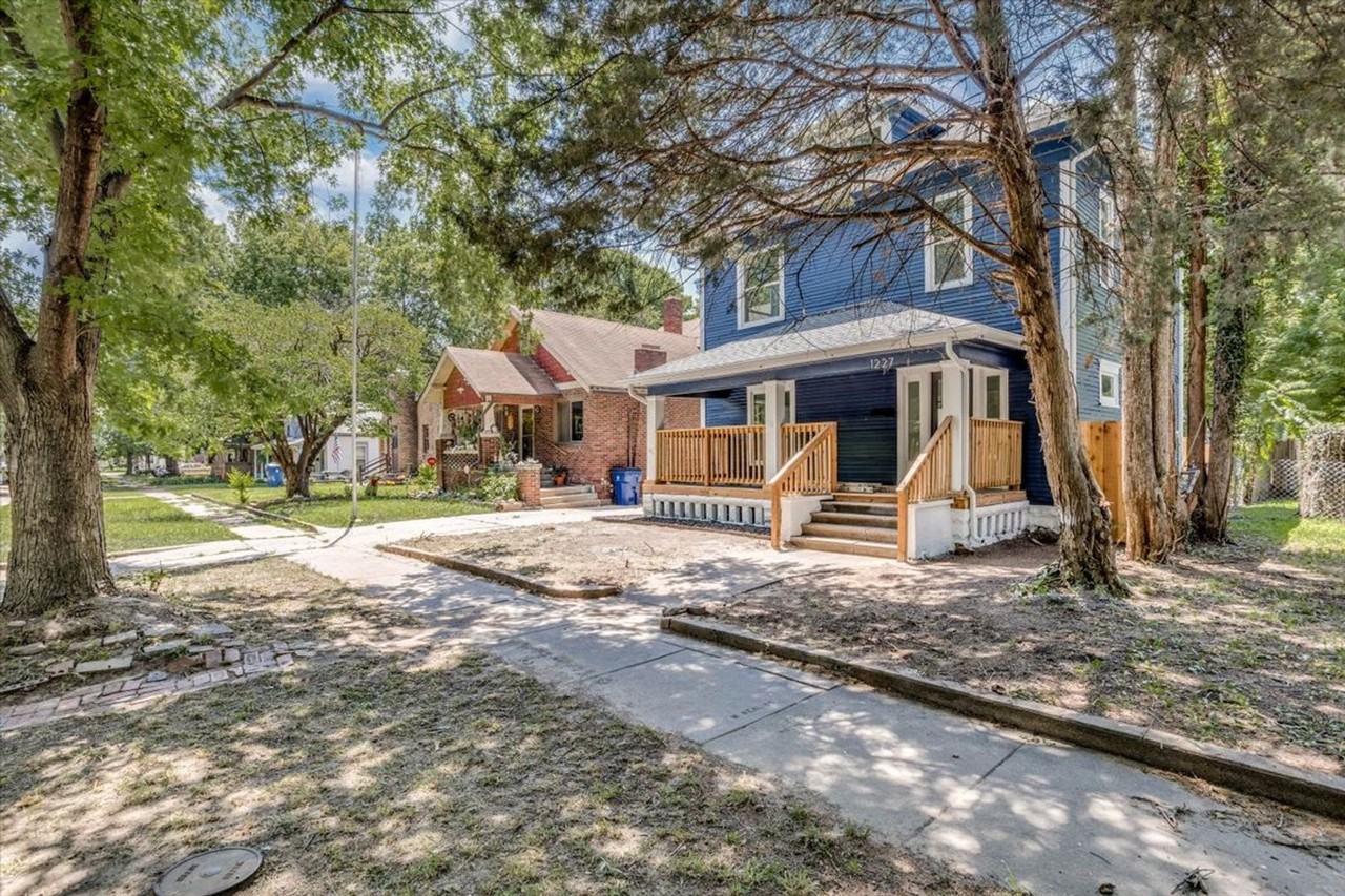 1227 N Lewellen St - Photo 3 of 30